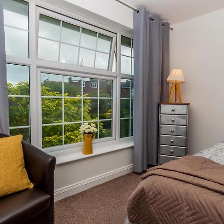 2 Bed Apartment-5 Guests - Business-Relocation-Parking - The Brighton Short Stay & Serviced Apartments ภายนอก รูปภาพ