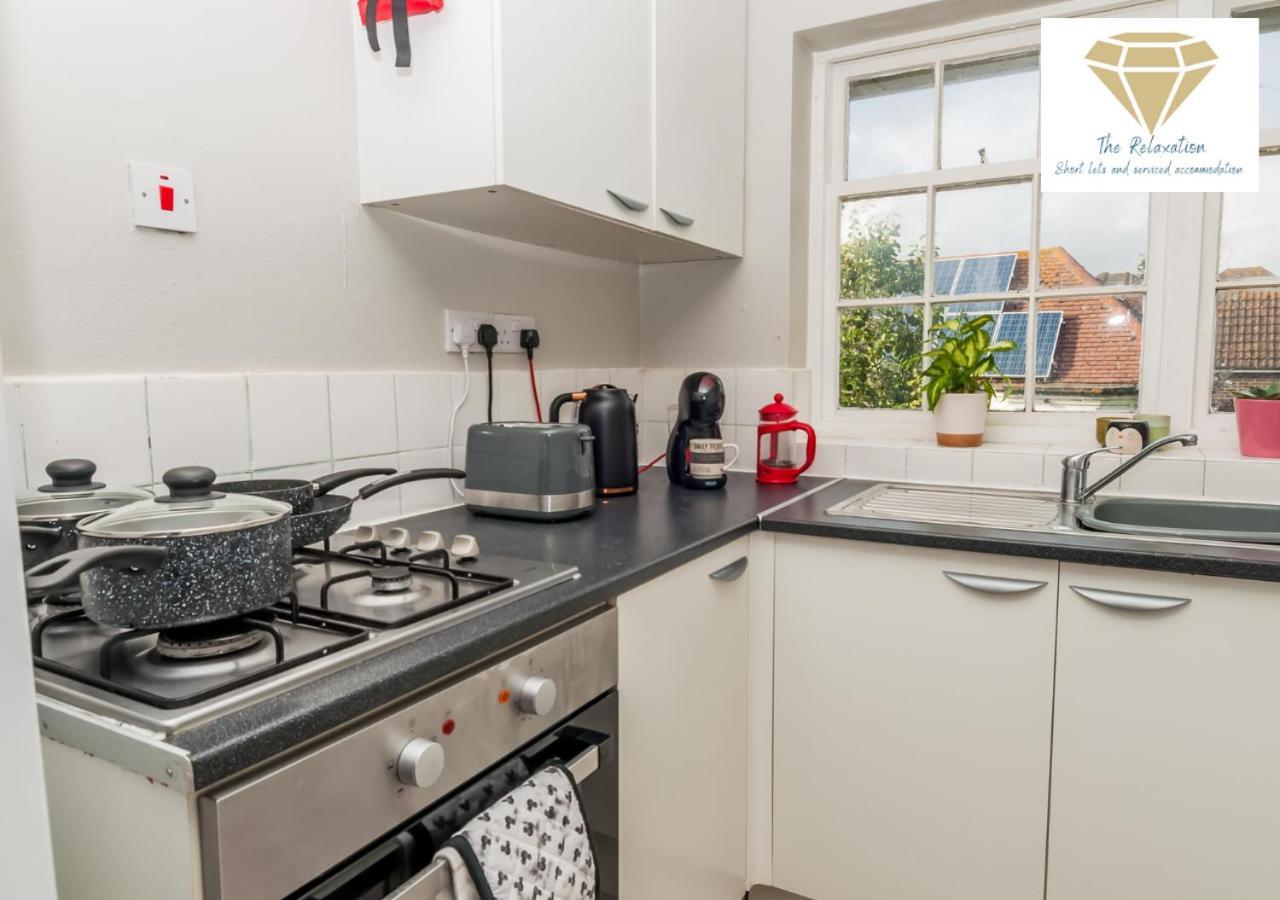 2 Bed Apartment-5 Guests - Business-Relocation-Parking - The Brighton Short Stay & Serviced Apartments ภายนอก รูปภาพ